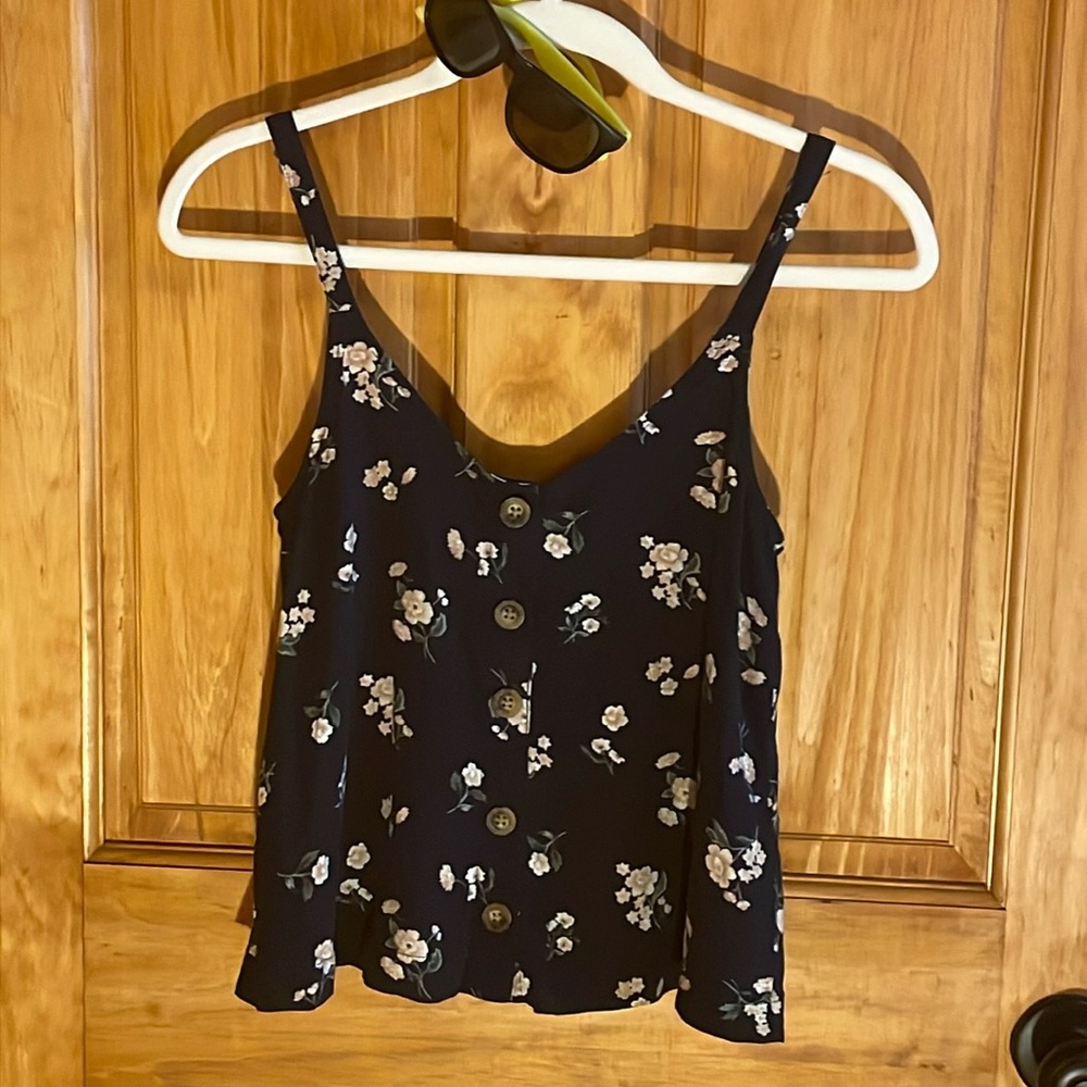 ☄️2 for $14 SaLe💫Holister Navy Floral Button Front Tank Top, Sz XS